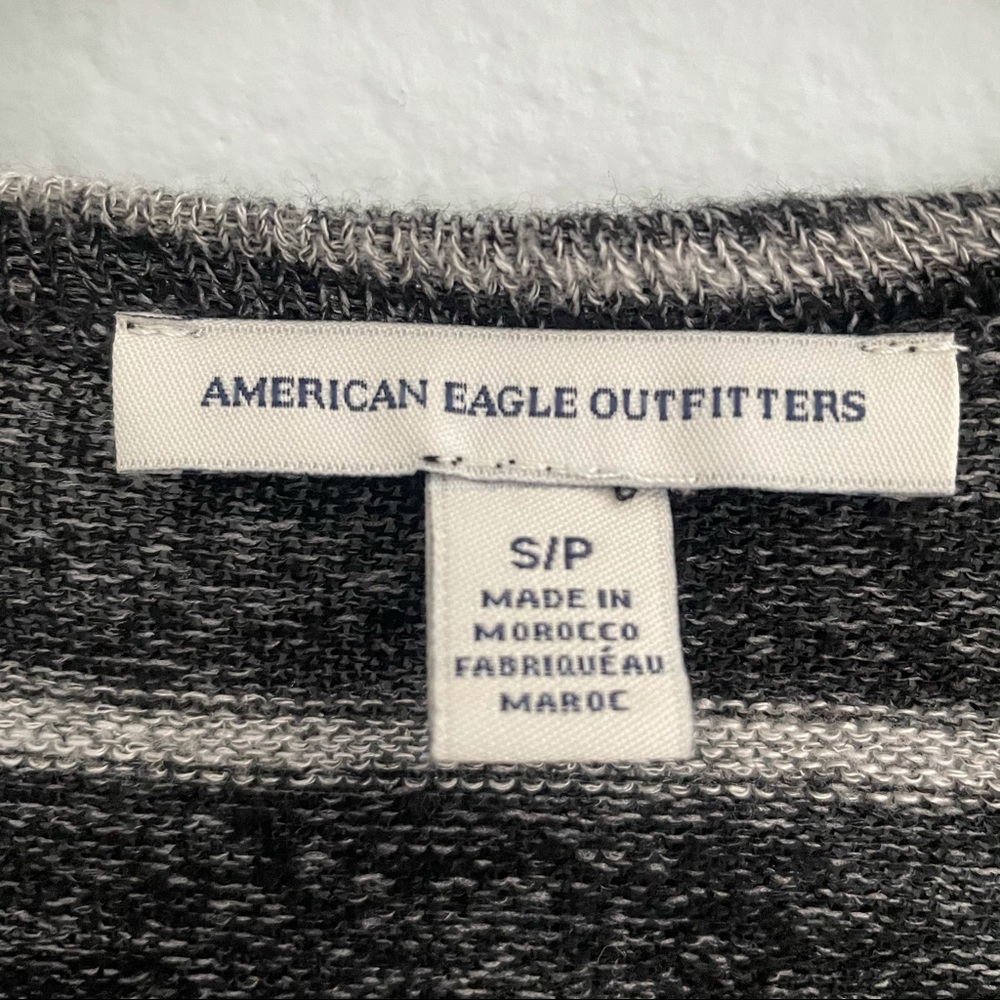 American Eagle Cardigan - Picture 4 of 5